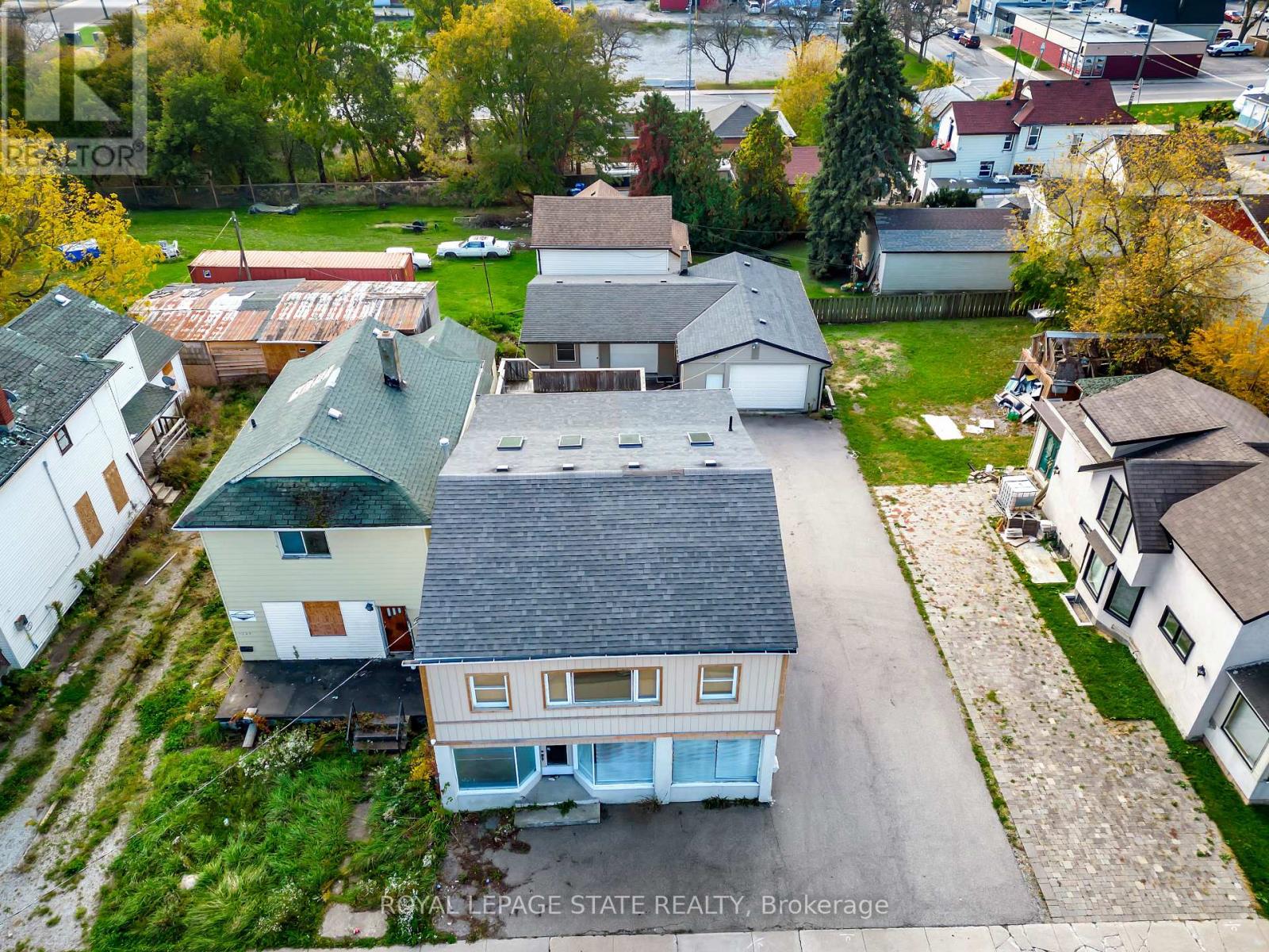 Property at 4528 BRIDGE STREET image 4