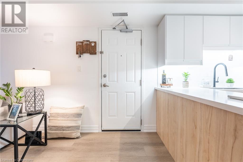 2010 Cleaver Avenue Unit# 109, Burlington, Ontario  L7M 4C1 - Photo 4 - 40668844