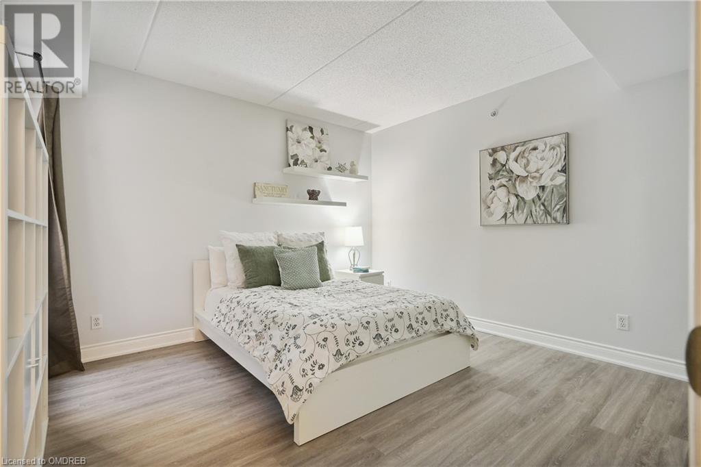 1450 Bishops Gate Unit# 211, Oakville, Ontario  L6M 4N1 - Photo 18 - 40660919