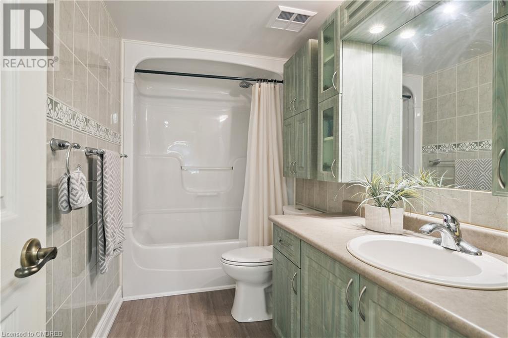 1450 Bishops Gate Unit# 211, Oakville, Ontario  L6M 4N1 - Photo 22 - 40660919