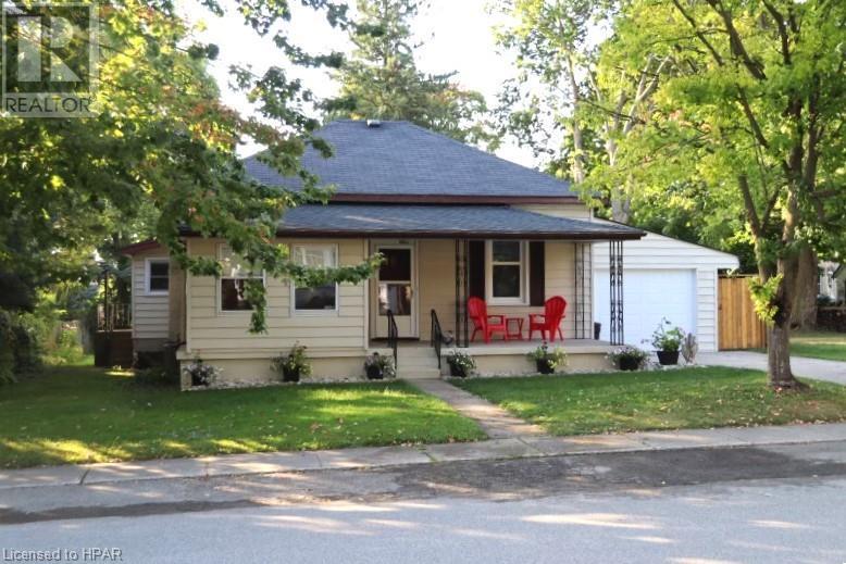 218 Shuter Street, Wingham, Ontario  N0G 2W0 - Photo 1 - 40668479