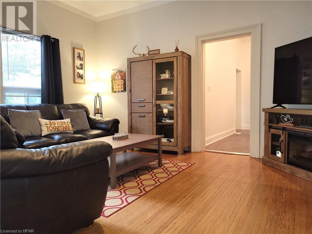 218 Shuter Street, Wingham, Ontario  N0G 2W0 - Photo 5 - 40668479