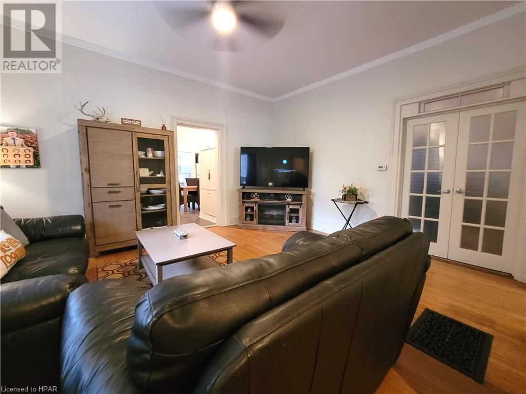 218 Shuter Street, Wingham, Ontario  N0G 2W0 - Photo 3 - 40668479