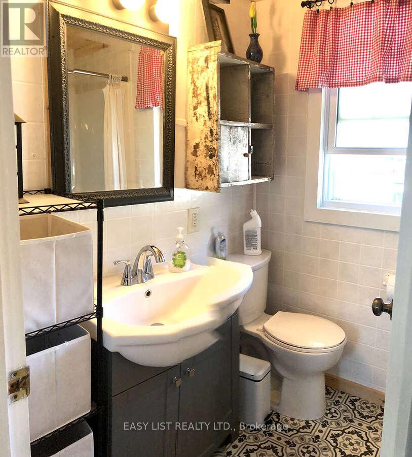 37 Cedar Drive, Norfolk, Ontario  N0E 1T0 - Photo 3 - X9510055