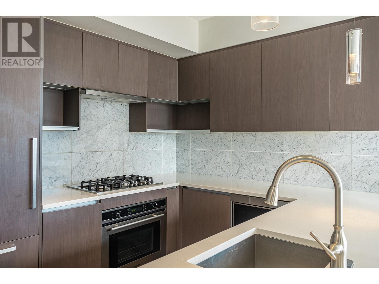 Listing Picture 13 of 40 : 902 8988 PATTERSON ROAD, Richmond / 烈治文 - 魯藝地產 Yvonne Lu Group - MLS Medallion Club Member