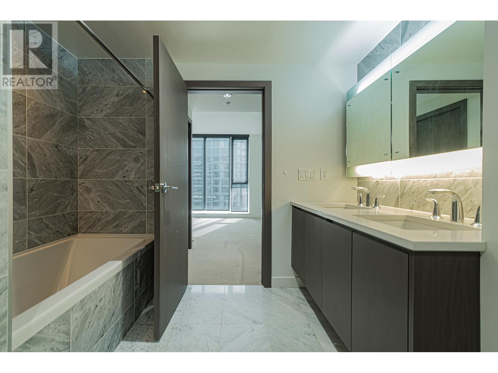 Listing Picture 21 of 40 : 902 8988 PATTERSON ROAD, Richmond / 烈治文 - 魯藝地產 Yvonne Lu Group - MLS Medallion Club Member