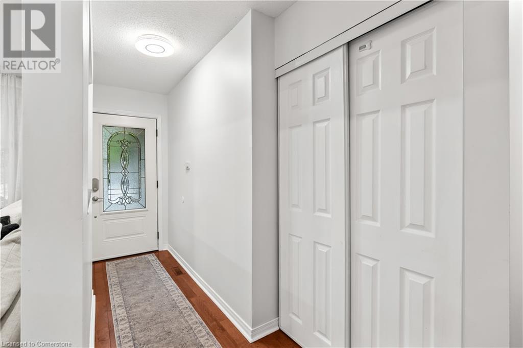 1464 Reynolds Avenue, Burlington, Ontario  L7M 3B9 - Photo 4 - 40668921