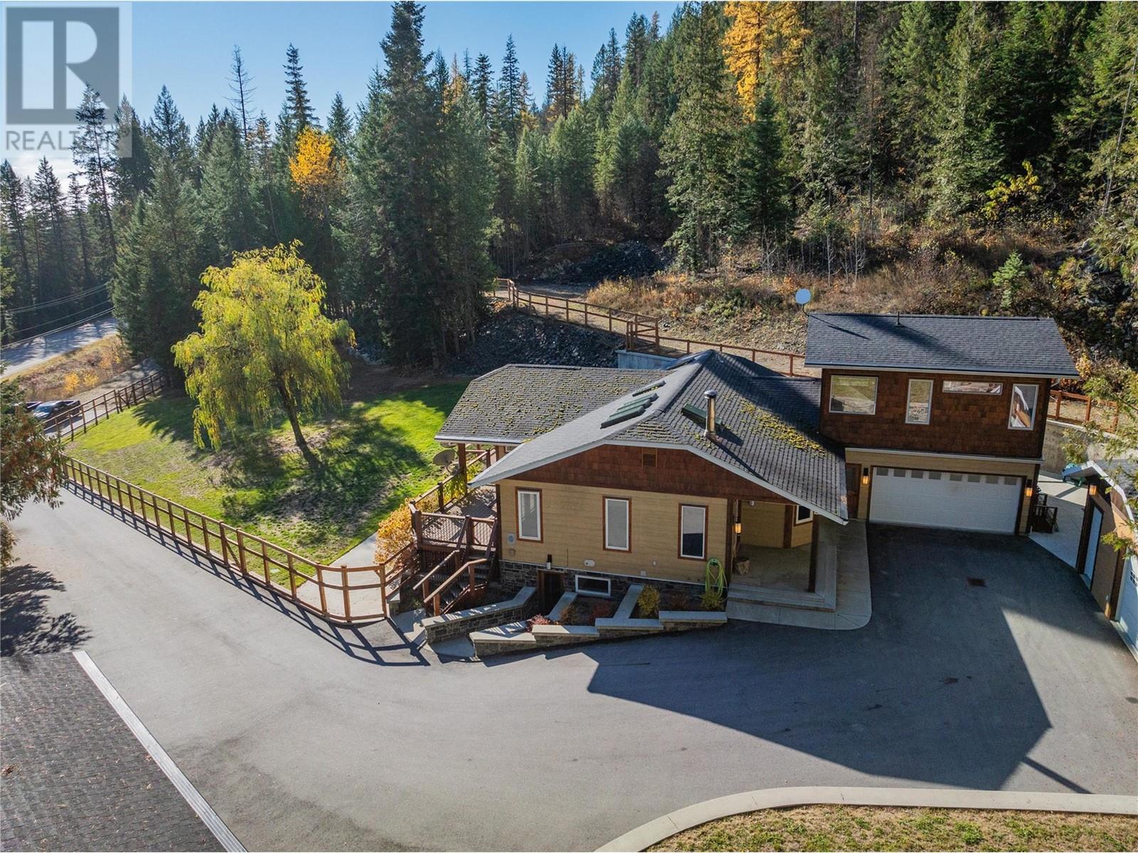 635 Highway 22 Highway Lot# A, Rossland, British Columbia