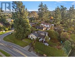 2898 Austin Ave, saanich, British Columbia