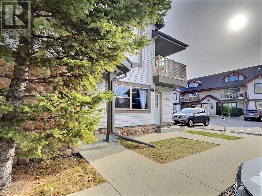 101, 8 Everridge Square Sw, Calgary, Alberta  T2Y 5J7 - Photo 1 - A2174080