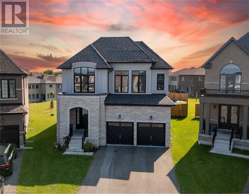 125 PRINCE CHARLES Crescent, Woodstock, Ontario