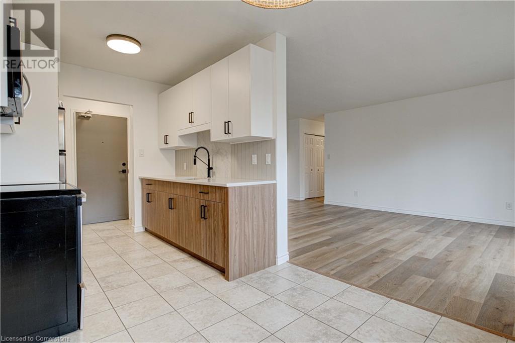 283 Fairway Road N Unit# 405Kitchener, Ontario  N2A 2P1 - Photo 7 - 40668256