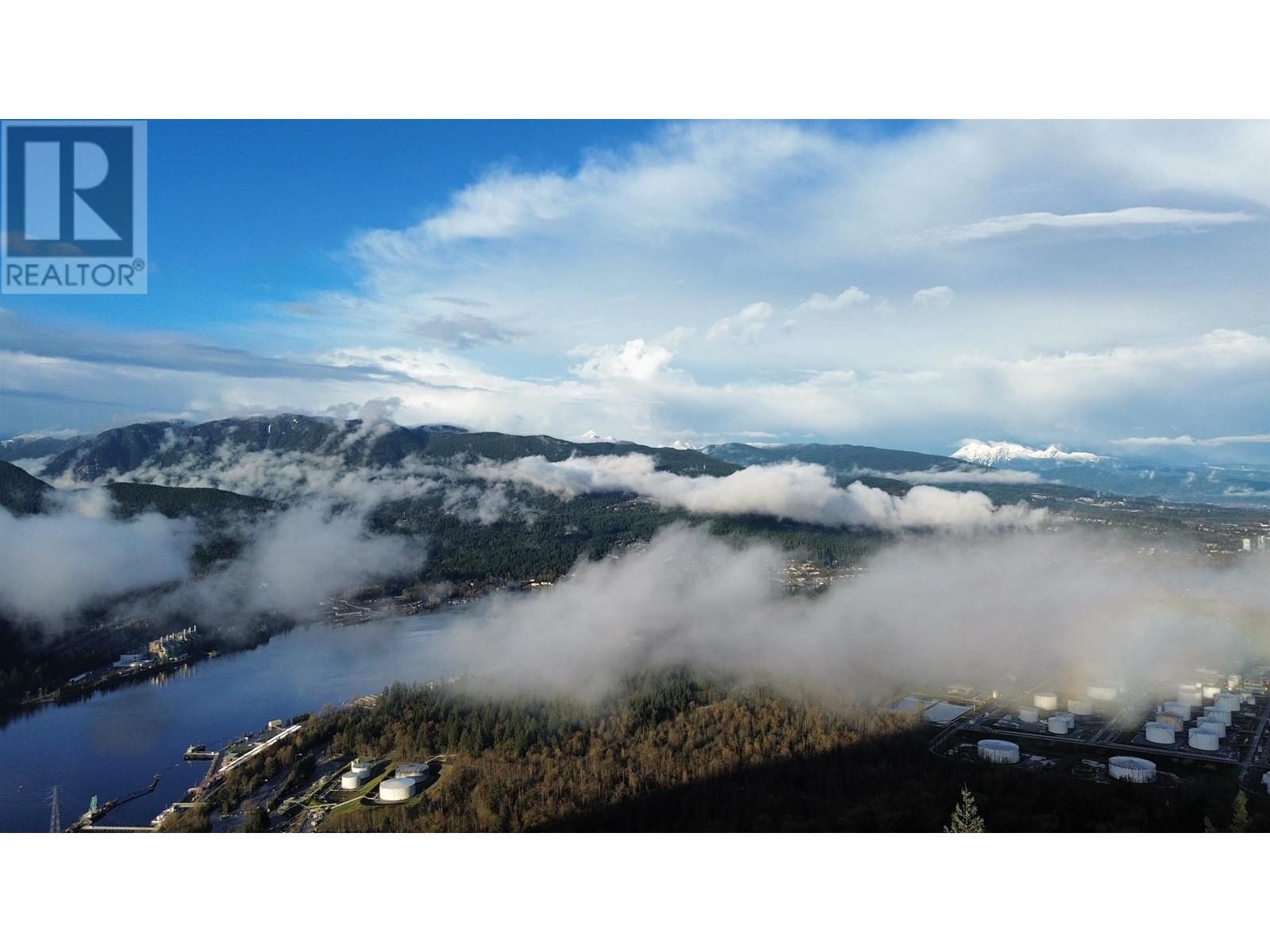 Listing Picture 16 of 16 : 803 9262 UNIVERSITY CRESCENT, Burnaby / 本拿比 - 魯藝地產 Yvonne Lu Group - MLS Medallion Club Member