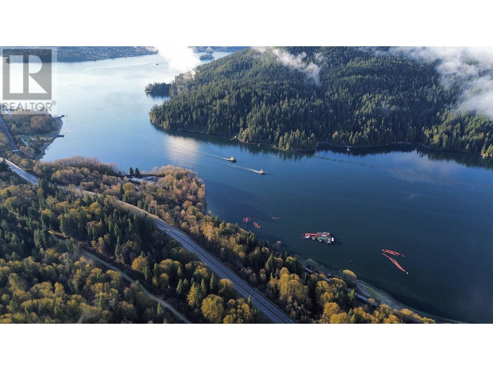 Listing Picture 15 of 16 : 803 9262 UNIVERSITY CRESCENT, Burnaby / 本拿比 - 魯藝地產 Yvonne Lu Group - MLS Medallion Club Member