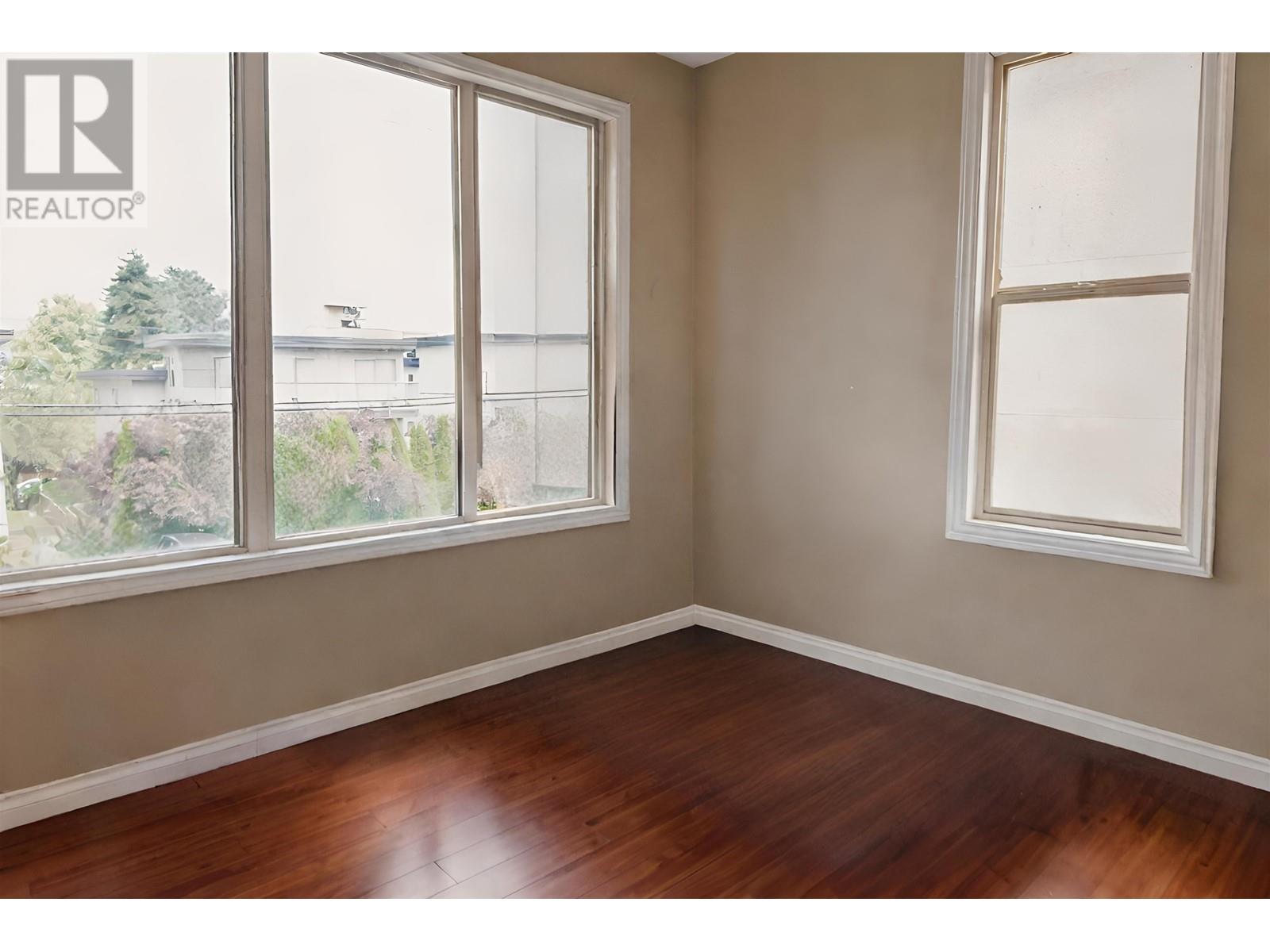 923-925 E Broadway, Vancouver, British Columbia  V5T 1Y3 - Photo 18 - R2938763