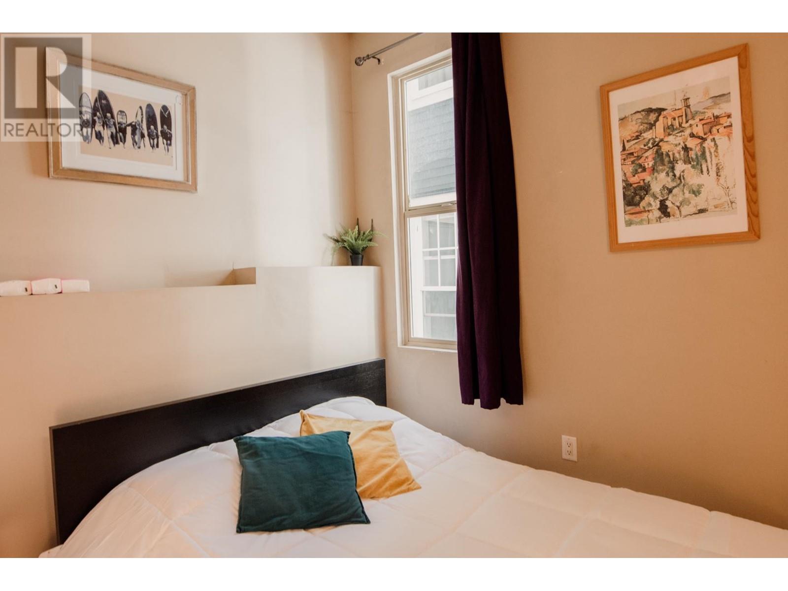 923-925 E Broadway, Vancouver, British Columbia  V5T 1Y3 - Photo 24 - R2938763