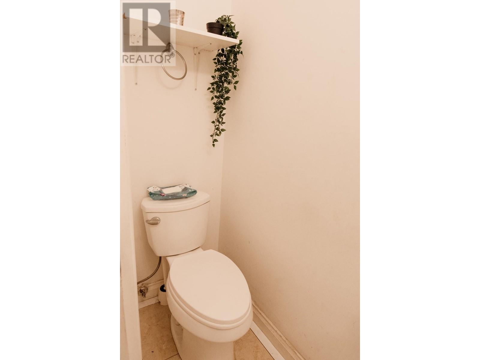 923-925 E Broadway, Vancouver, British Columbia  V5T 1Y3 - Photo 35 - R2938763