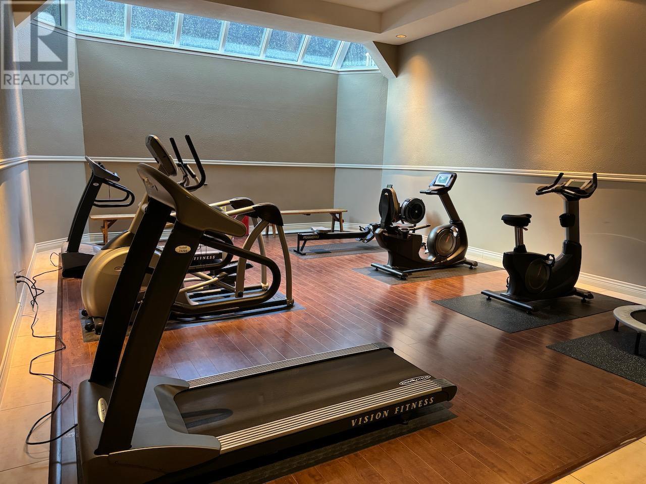 Listing Picture 25 of 28 : 803 7321 HALIFAX STREET, Burnaby / 本拿比 - 魯藝地產 Yvonne Lu Group - MLS Medallion Club Member