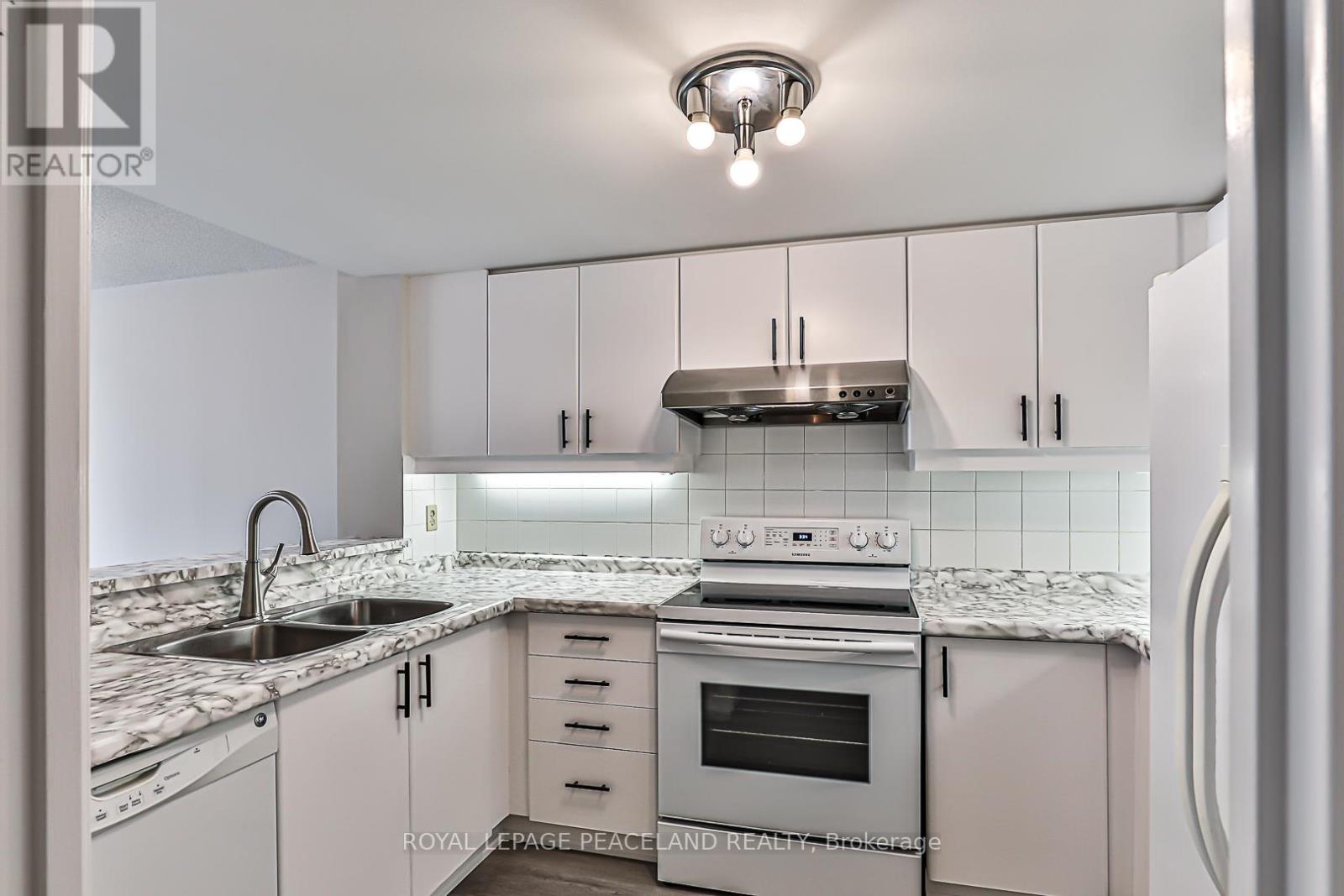 1307 - 717 Bay Street, Toronto, Ontario  M5G 2J9 - Photo 13 - C9510527