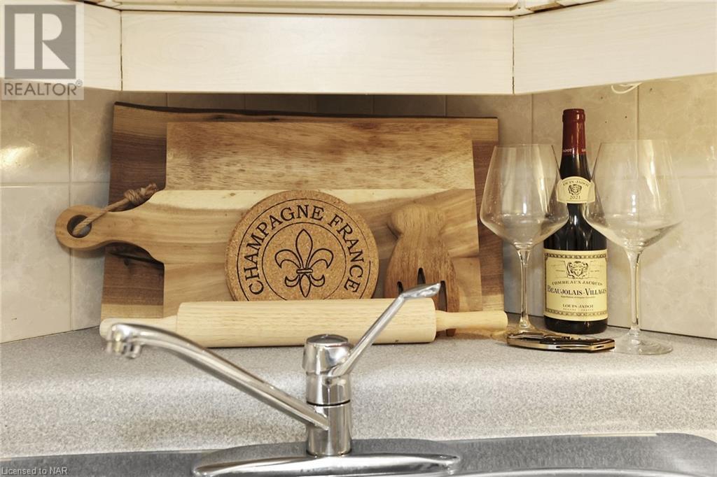 22 Flynn Court, St. Catharines, Ontario  L2S 4E1 - Photo 13 - 40666359