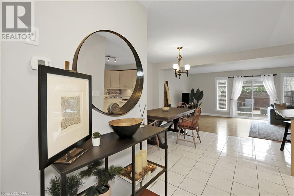 22 Flynn Court, St. Catharines, Ontario  L2S 4E1 - Photo 4 - 40666359