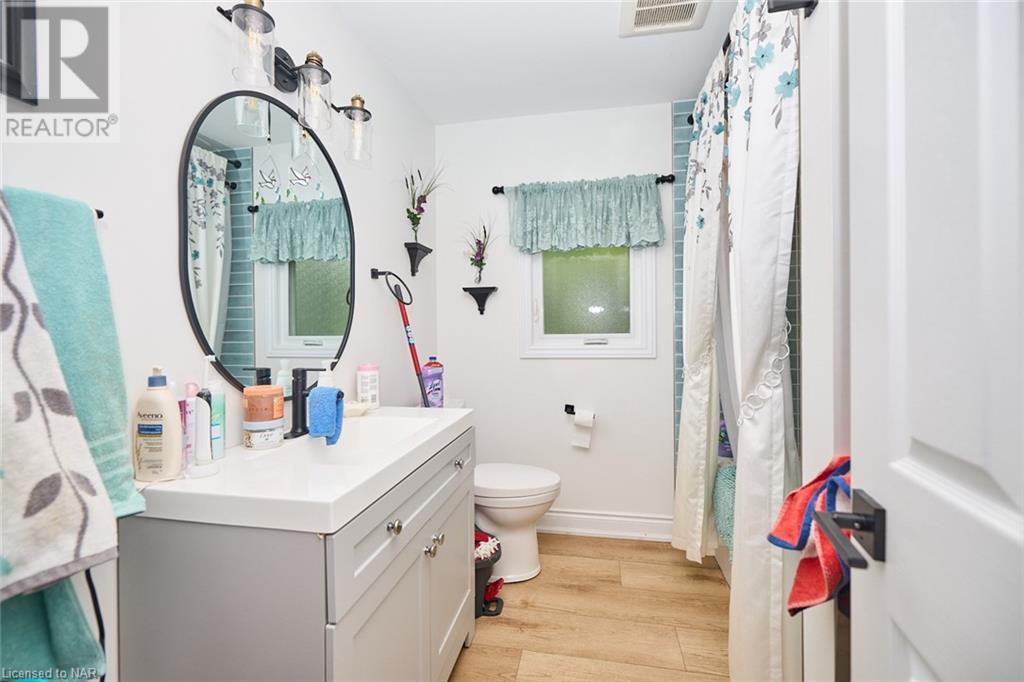 115 Ridgeway RoadFort Erie (337 - Crystal Beach), Ontario  L0S 1B0 - Photo 10 - X9767567