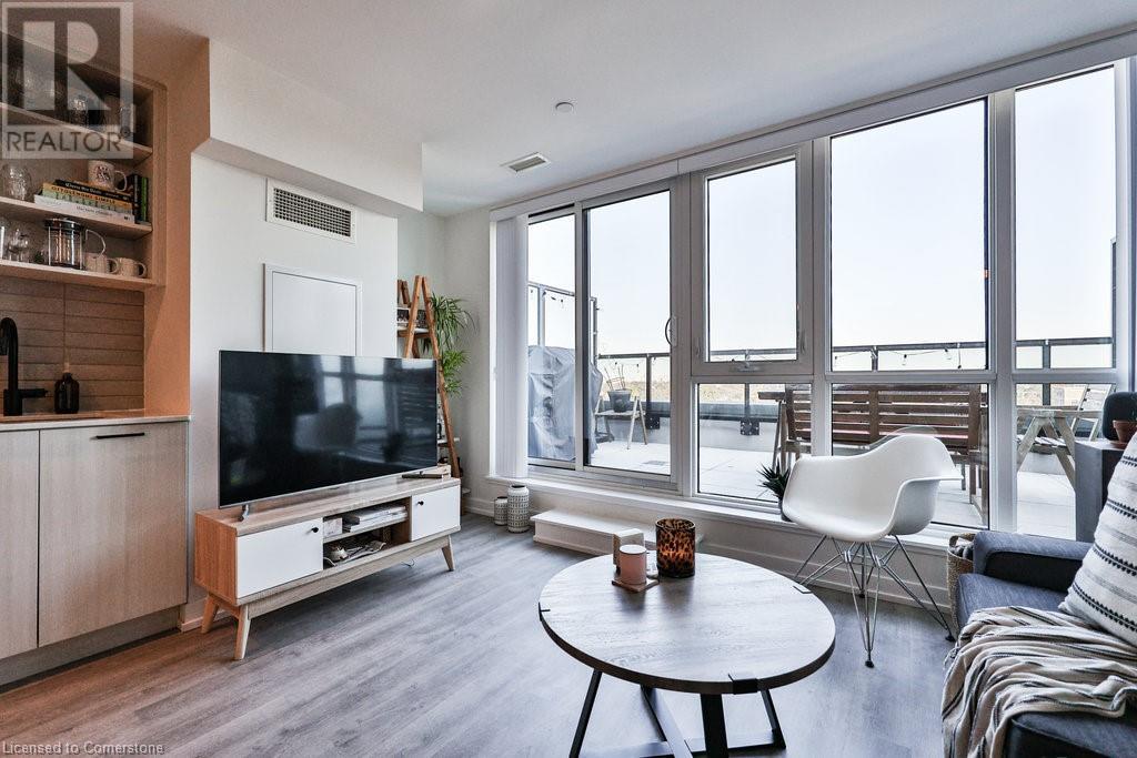 2300 St Clair Avenue W Unit# 718, Toronto, Ontario  M6N 0B3 - Photo 14 - 40667271