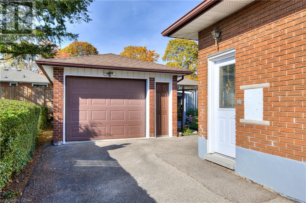17 Kara Lee Court, Guelph, Ontario  N1E 4P3 - Photo 6 - 40667772