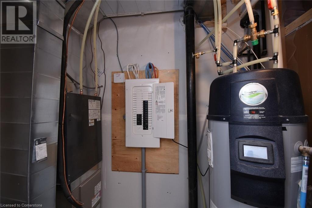 677 Park Road N Unit# 143, Brantford, Ontario  N3R 0A2 - Photo 34 - 40669076