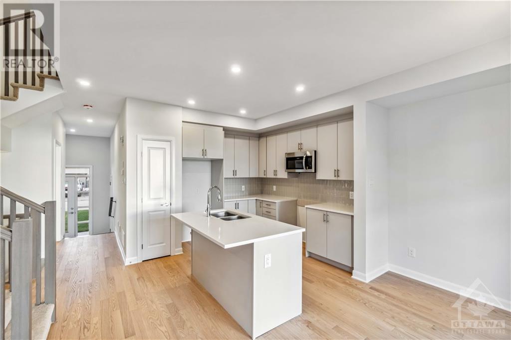 302 Elsie Macgill Walk, Ottawa, Ontario  K2W 0L1 - Photo 7 - X9520953