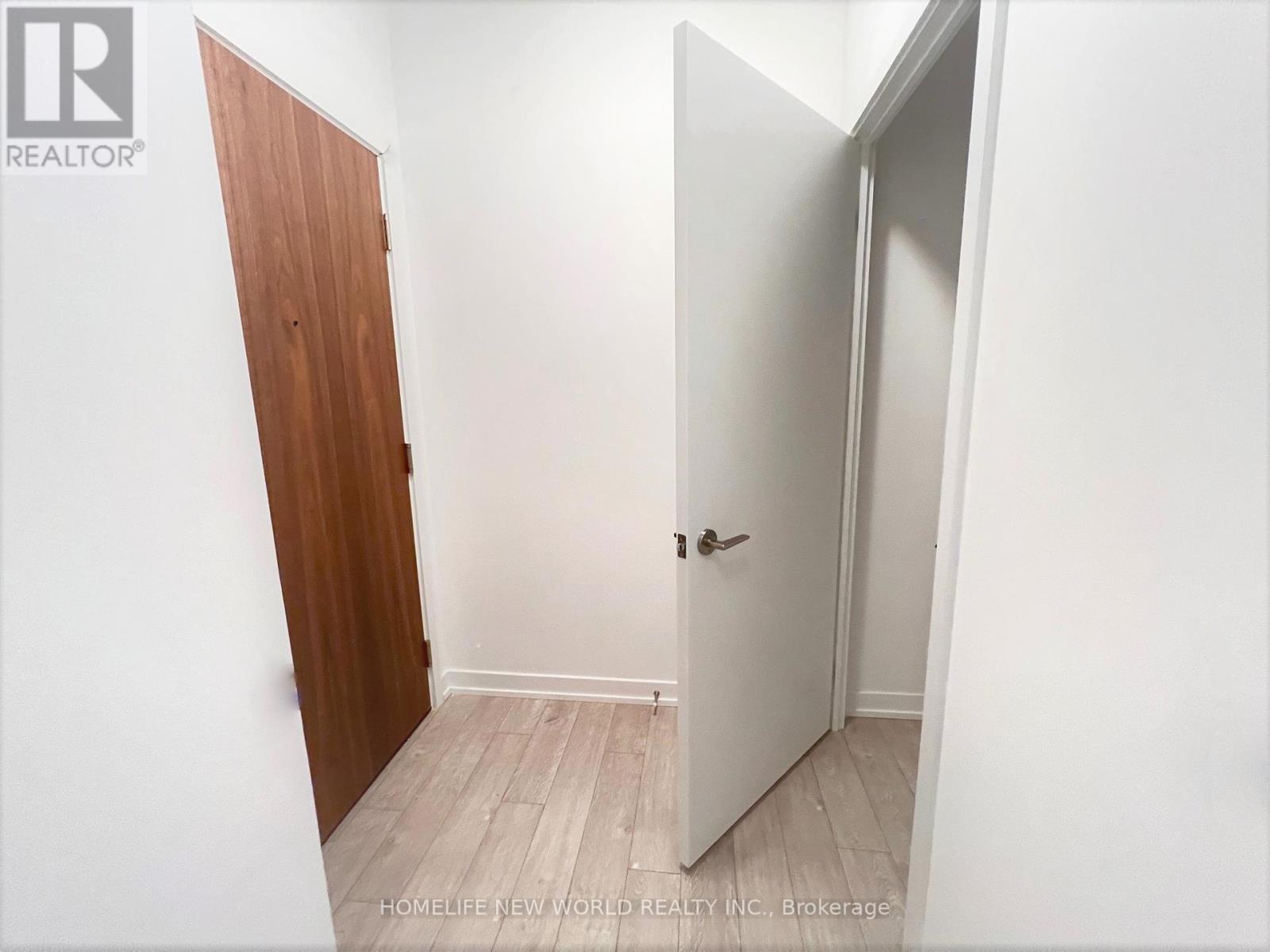 301 - 45 Baseball Place, Toronto, Ontario  M4M 0E8 - Photo 11 - E9511027