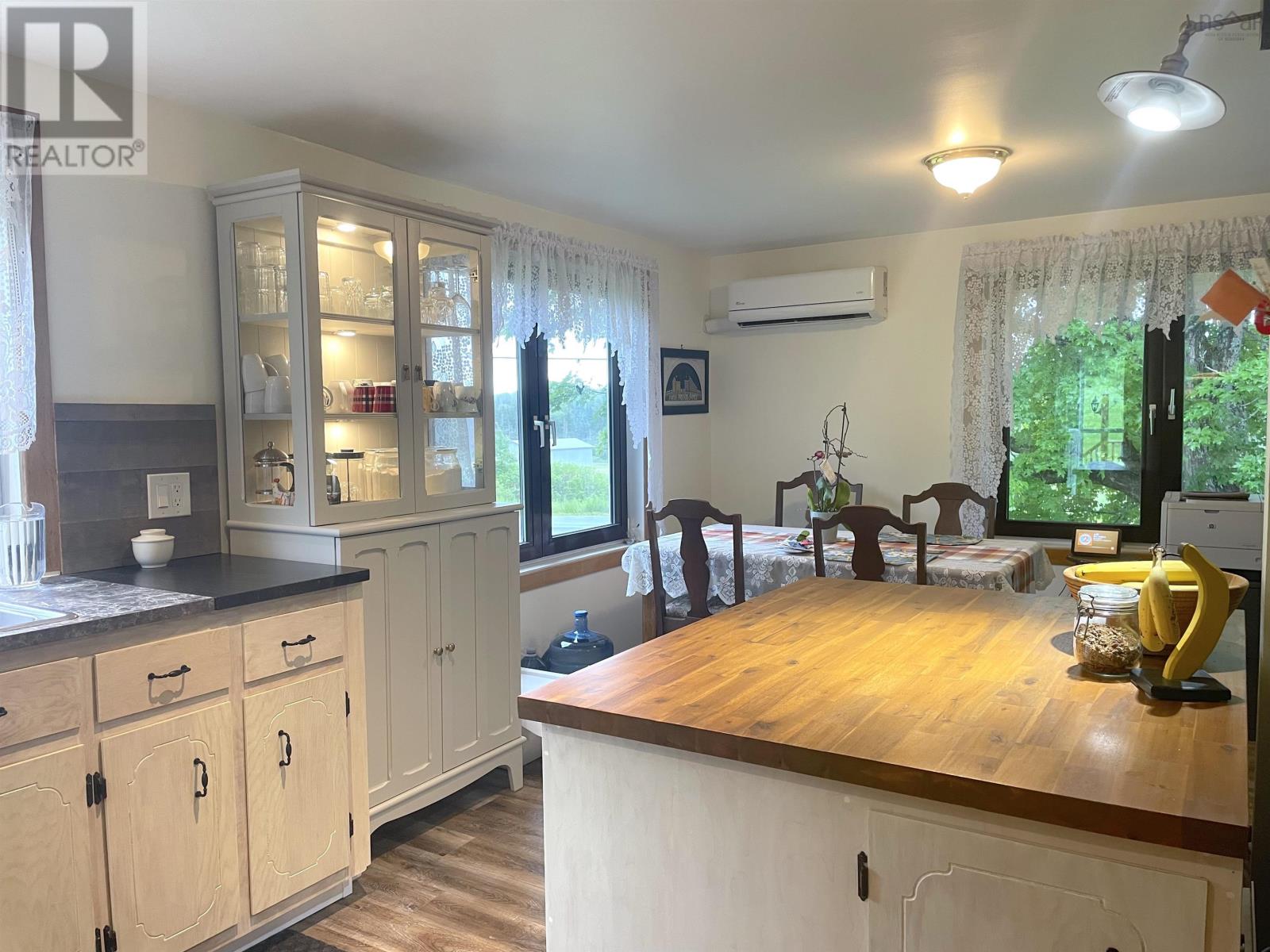 1817 Highway 205, Baddeck, Baddeck Bay, Nova Scotia  B0E 1B0 - Photo 16 - 202425378