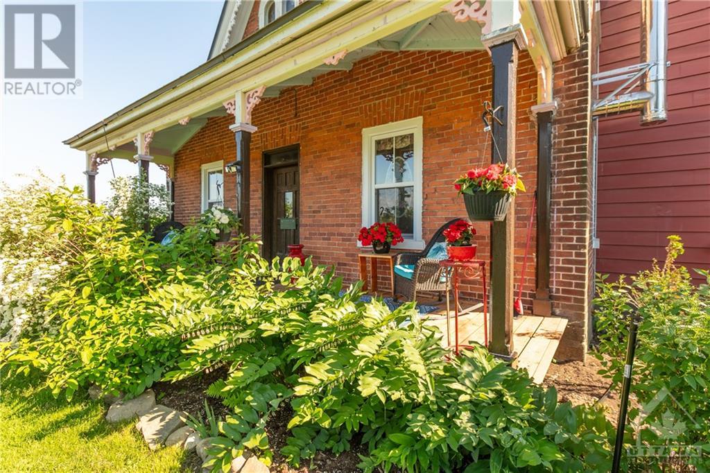 650 Concession 1 Road, East Hawkesbury, Ontario  K0B 1B0 - Photo 4 - X9524229