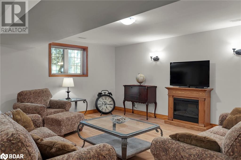 1093 Laidlaw Ave Avenue, Gravenhurst, Ontario  L0K 2B0 - Photo 29 - 40663447