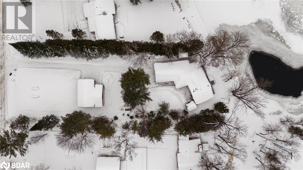 1093 Laidlaw Ave Avenue, Gravenhurst, Ontario  L0K 2B0 - Photo 2 - 40663447