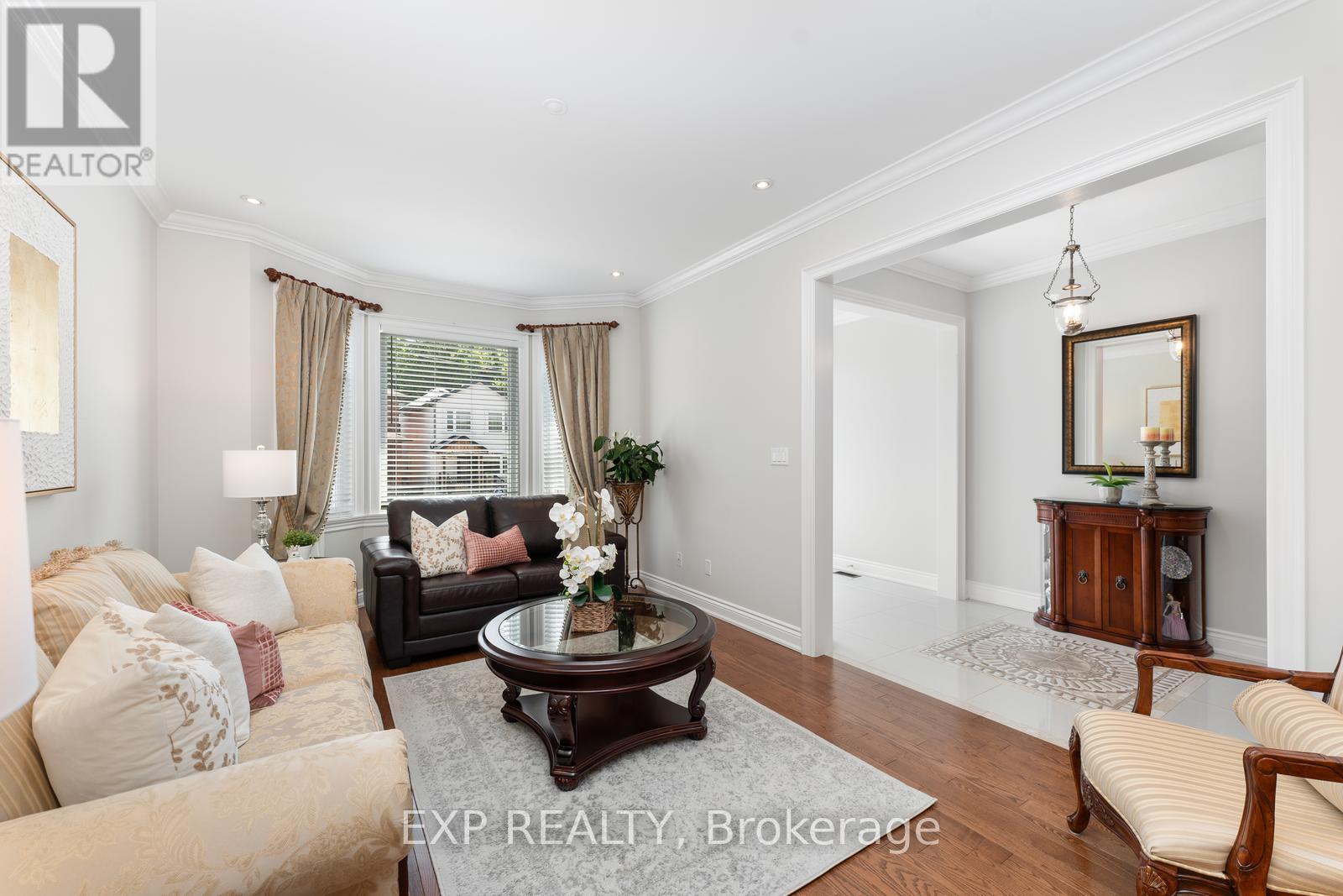 2 Rochdale Avenue, Toronto, Ontario  M6E 1X1 - Photo 6 - W9511061