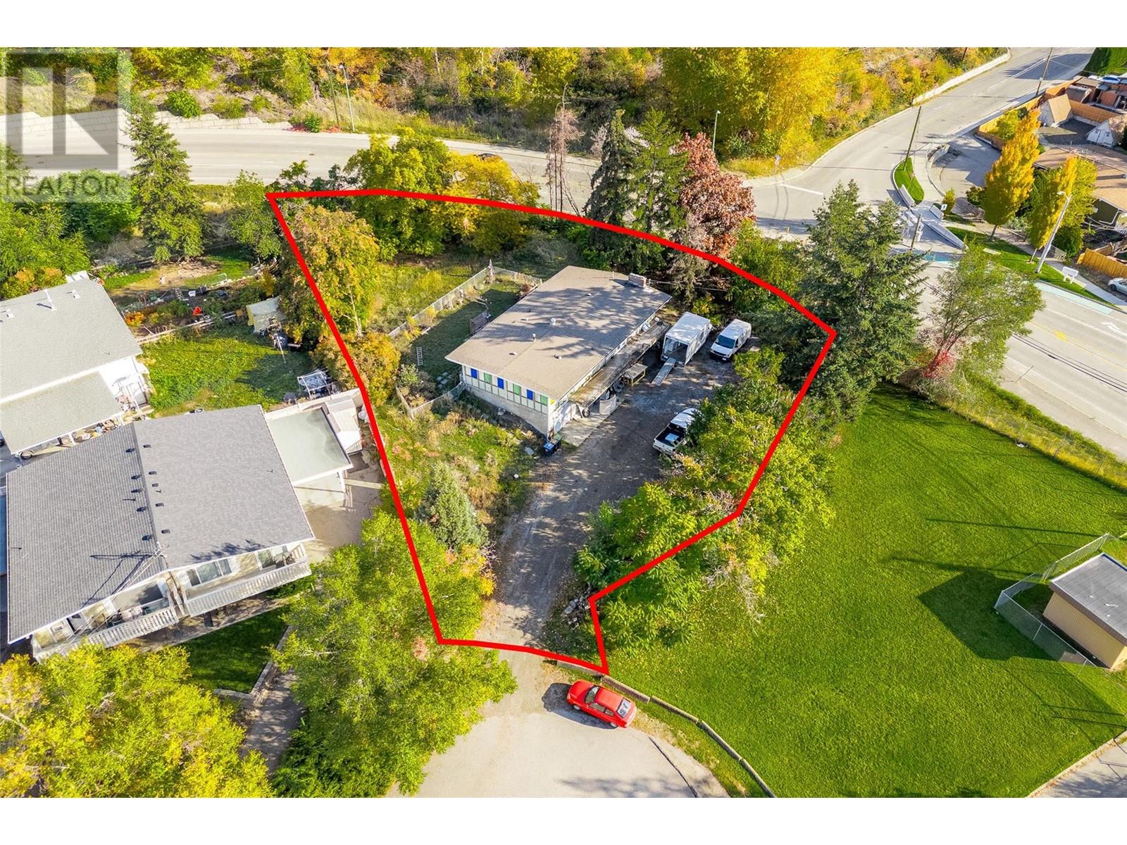 1115 Cactus Road, kelowna, British Columbia