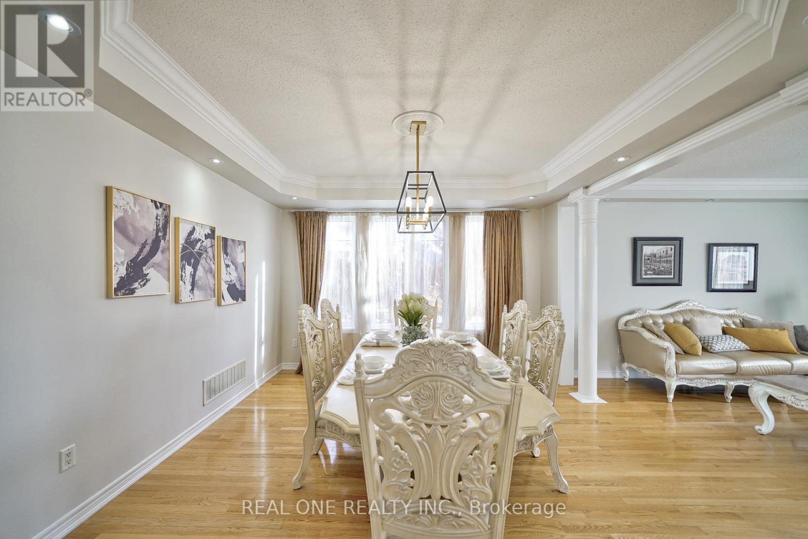 29 Seiffer Crescent, Richmond Hill, Ontario  L4E 0J1 - Photo 7 - N9511237