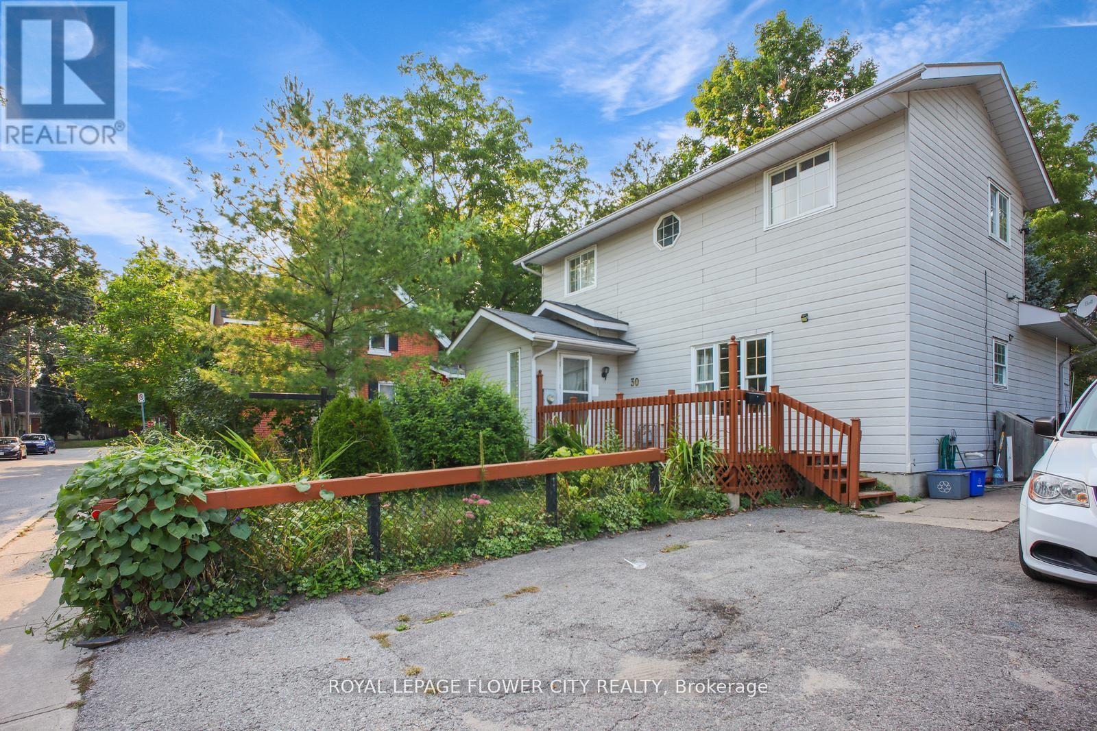 30 NORTH STREET, barrie (wellington), Ontario