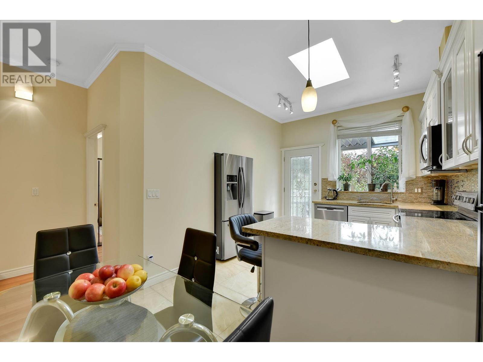 7548 12th Avenue, Burnaby, British Columbia  V3N 2K1 - Photo 15 - R2938837