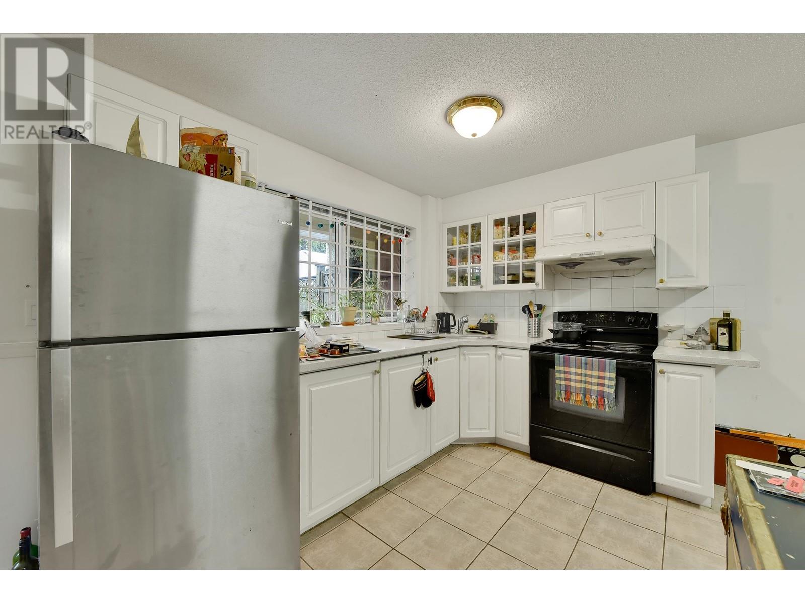 7548 12th Avenue, Burnaby, British Columbia  V3N 2K1 - Photo 27 - R2938837