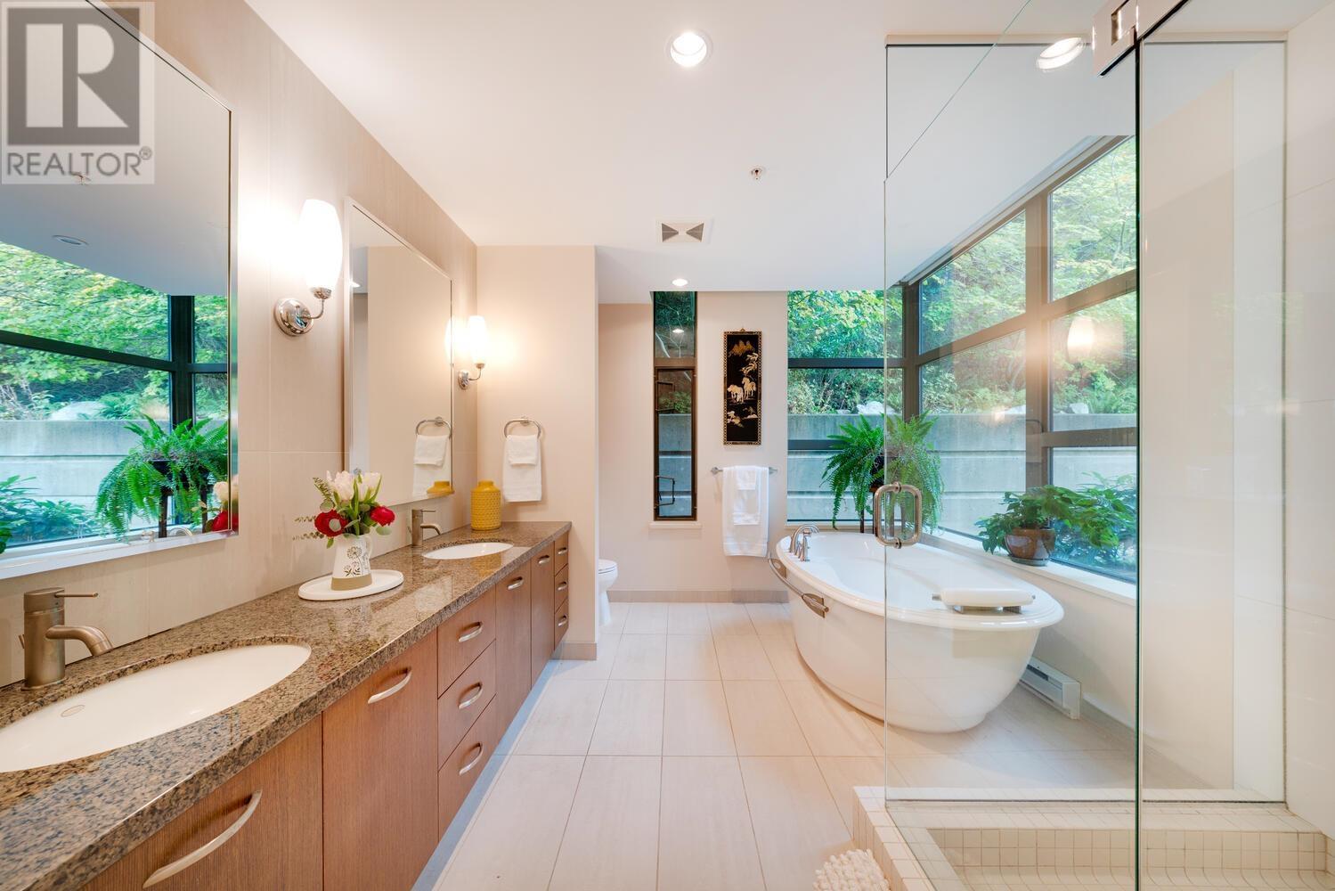 301 3315 Cypress Place, West Vancouver, British Columbia  V7S 3J7 - Photo 28 - R2938842