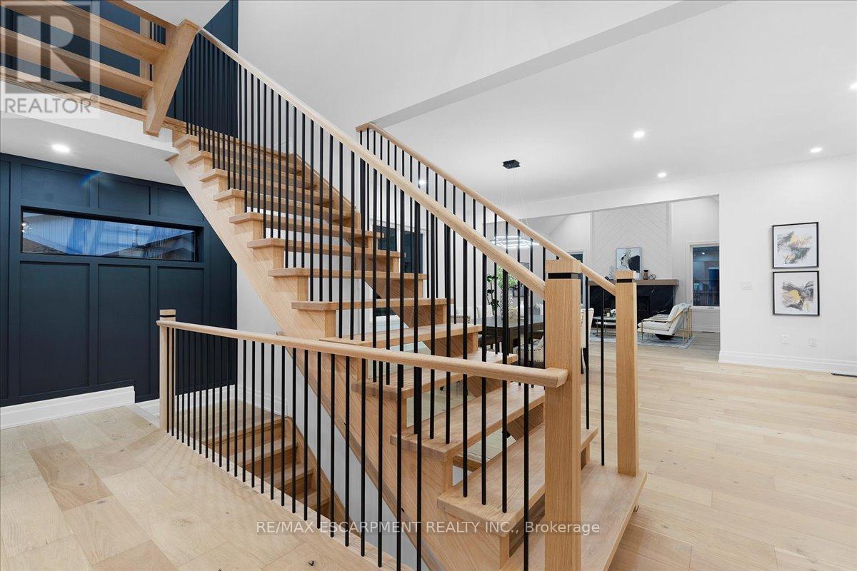 80 Barton Street, Milton, Ontario  L9T 1C9 - Photo 4 - W9511361