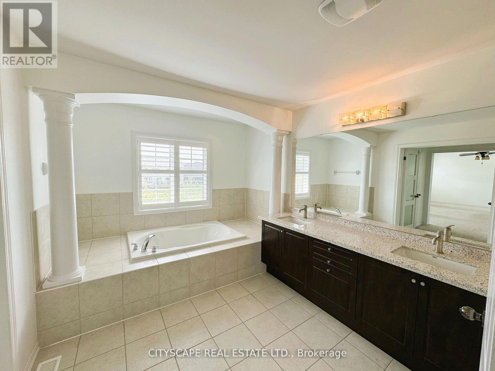 7646 Goldenrod Trail, Niagara Falls, Ontario  L2H 0K4 - Photo 23 - X9511428