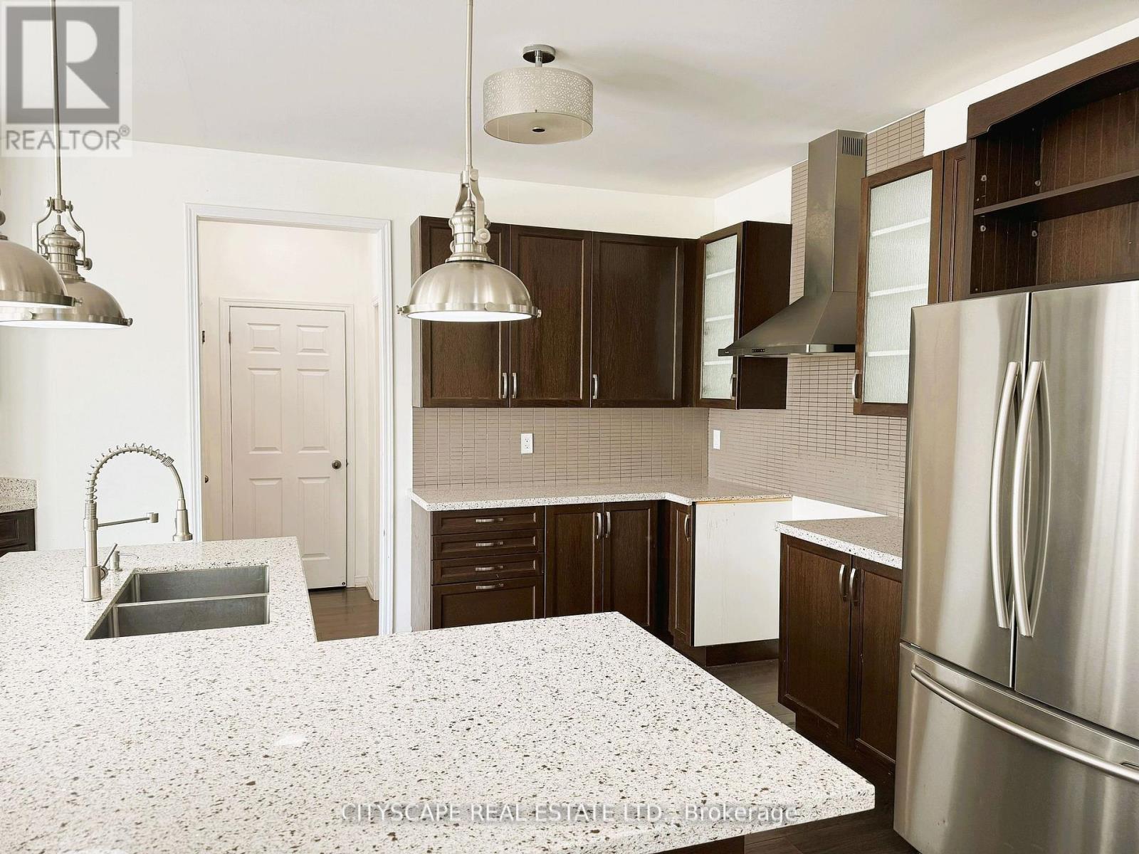 7646 Goldenrod Trail, Niagara Falls, Ontario  L2H 0K4 - Photo 7 - X9511428