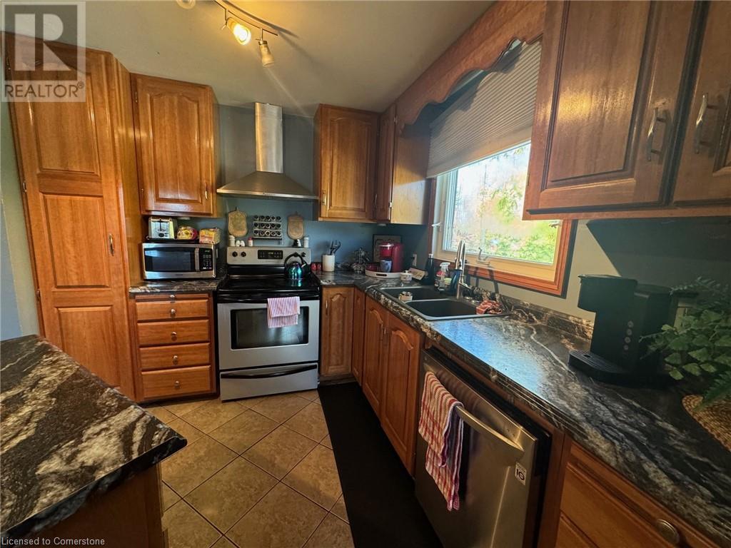 24 Woodhouse Avenue, Port Dover, Ontario  N0A 1N8 - Photo 12 - 40666256