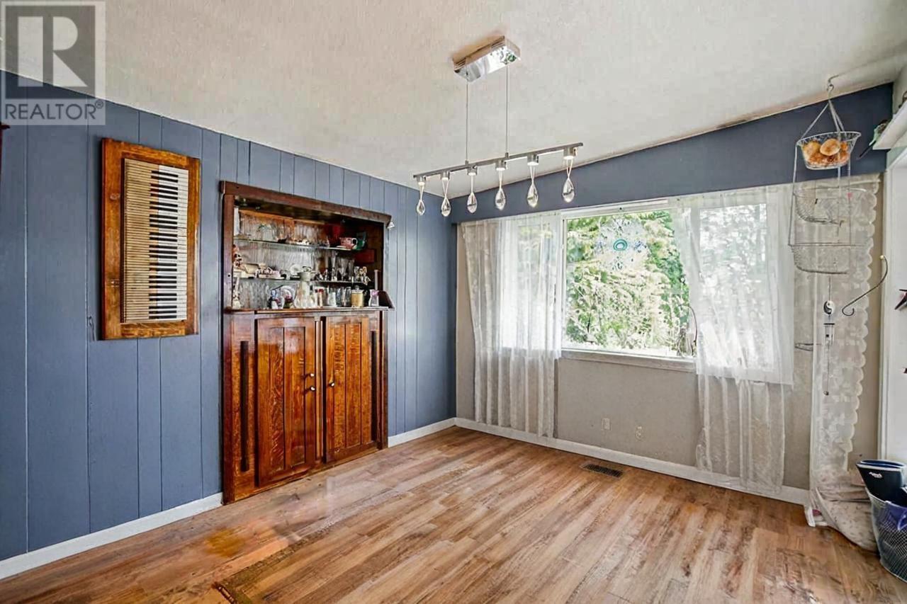 Listing Picture 8 of 20 : 4372 GRETA STREET, Burnaby / 本拿比 - 魯藝地產 Yvonne Lu Group - MLS Medallion Club Member