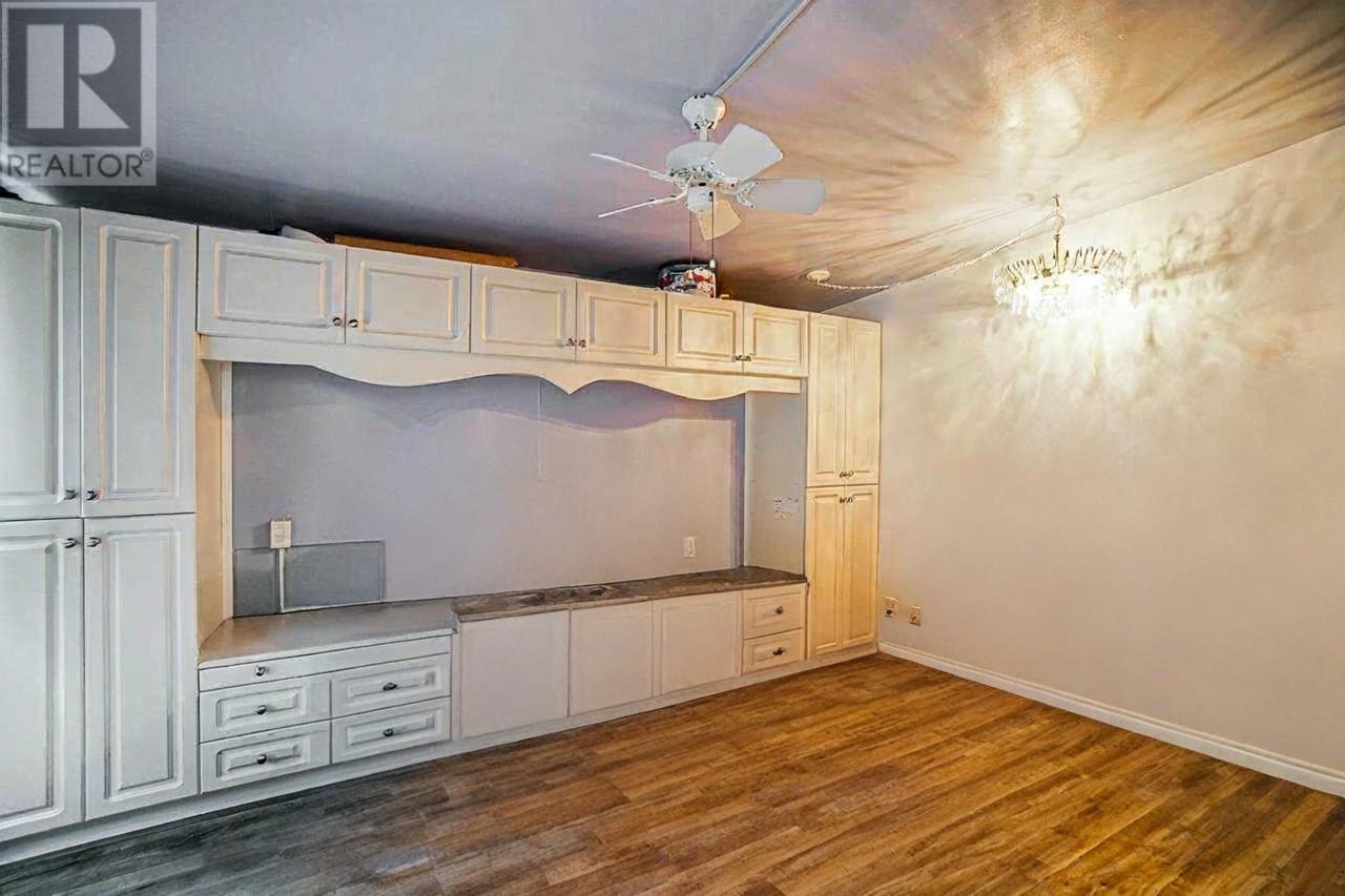 Listing Picture 11 of 20 : 4372 GRETA STREET, Burnaby / 本拿比 - 魯藝地產 Yvonne Lu Group - MLS Medallion Club Member