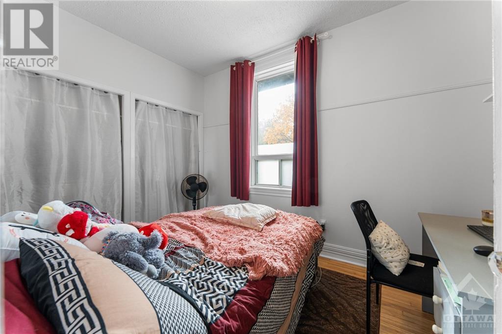 114 Barrette StreetOttawa, Ontario  K1L 8A1 - Photo 6 - X9524203