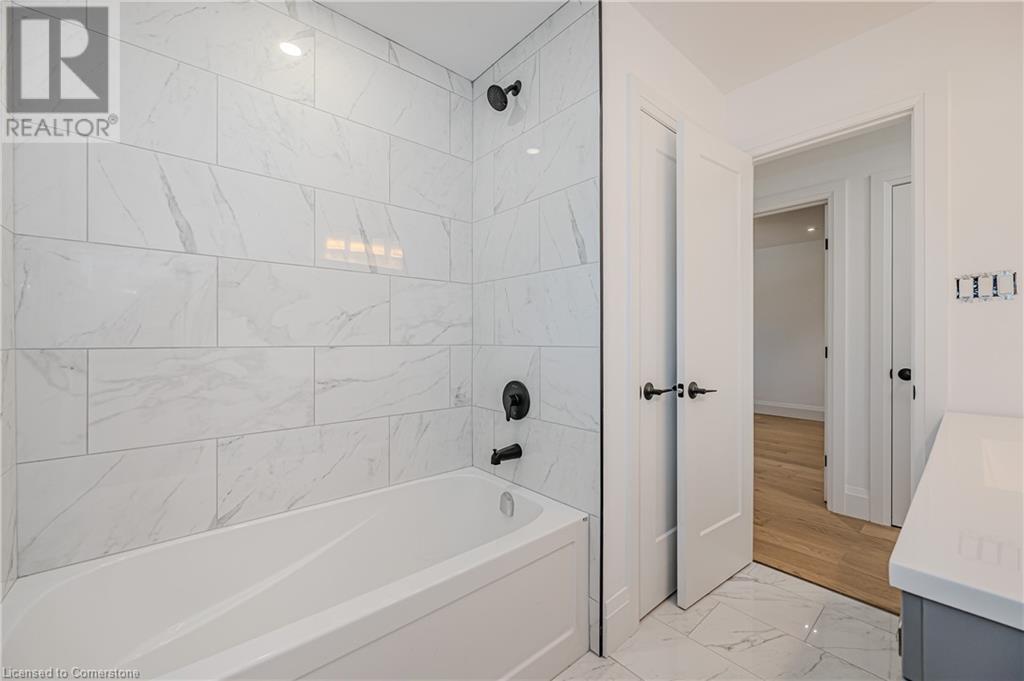4379 Longmoor Drive, Burlington, Ontario  L7L 1X8 - Photo 15 - 40668703